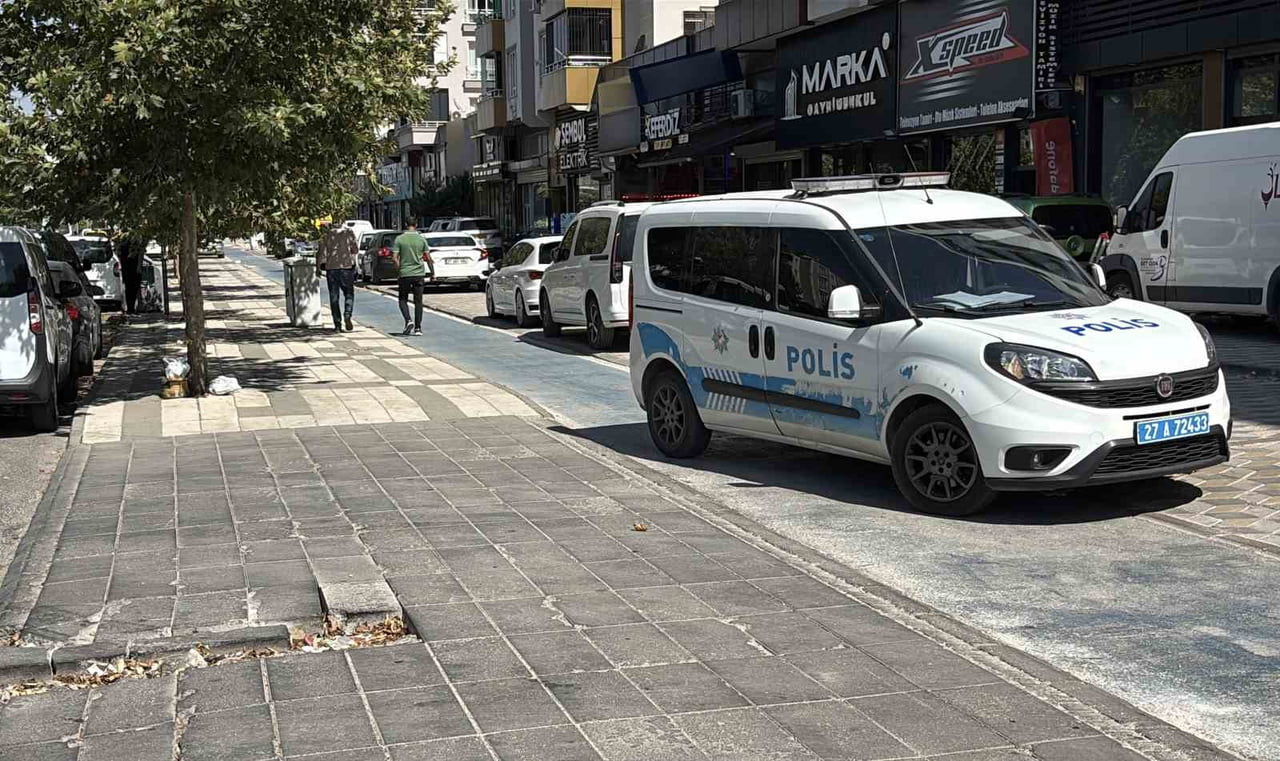 OLAY SONRASI SALDIRGAN GÖZALTINA ALIRKEN GENİŞ ÇAPLI SORUŞTURMA BAŞLATILDI