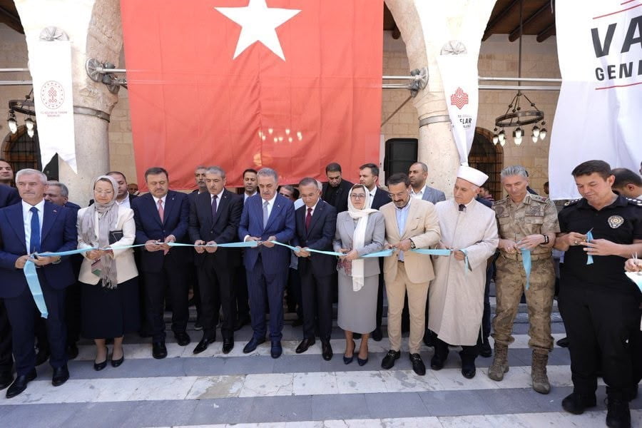 ÖMERİYE CAMİİ, TAMAMLANAN RESTORASYON ÇALIŞMALARININ ARDINDAN TEKRAR İBADETE AÇILDI.