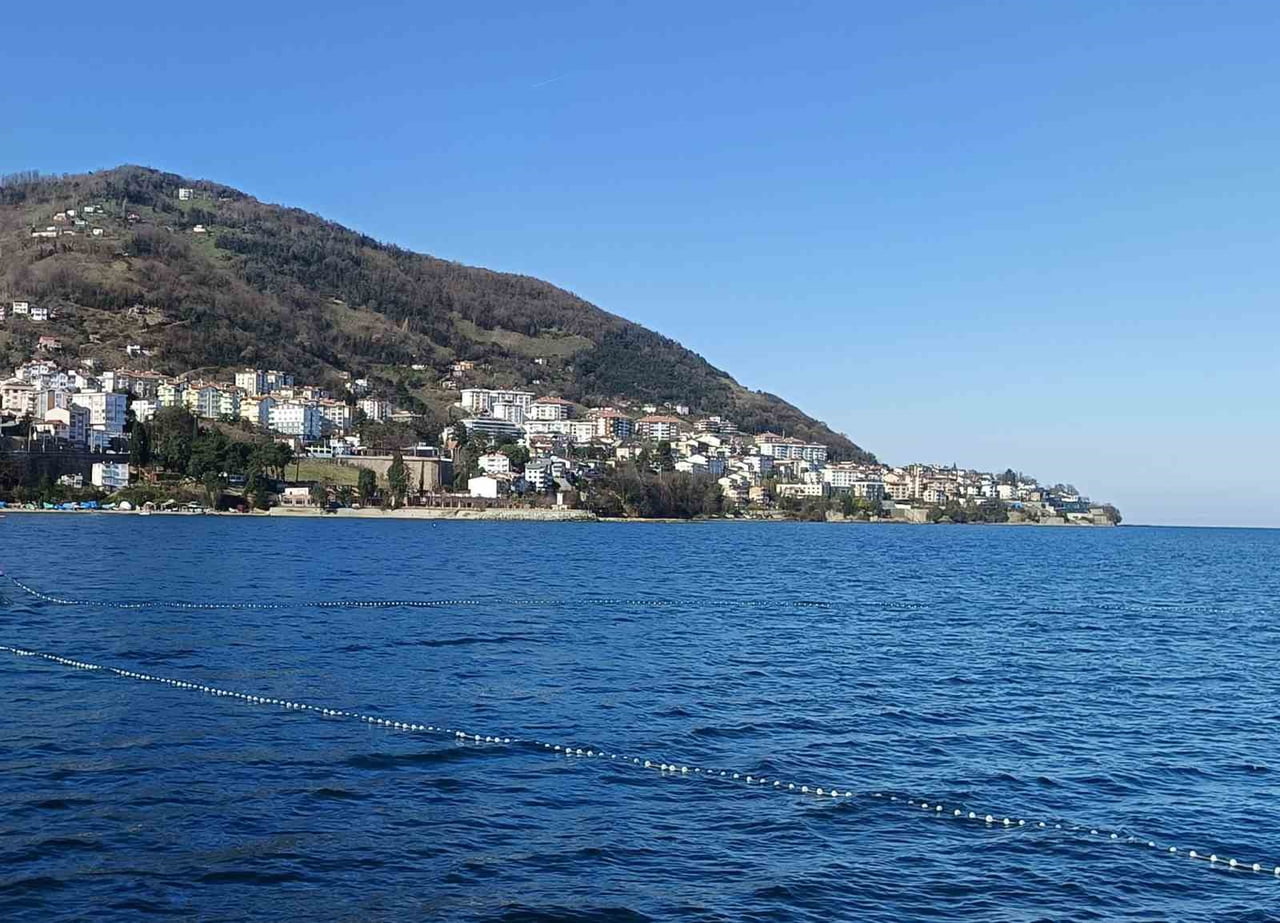 ORDU VALİLİĞİ, YÜKSEK DALGA VE RİP AKINTISI (ÇEKEN AKINTI) RİSKİ NEDENİYLE 25 VE 26 AĞUSTOS...
