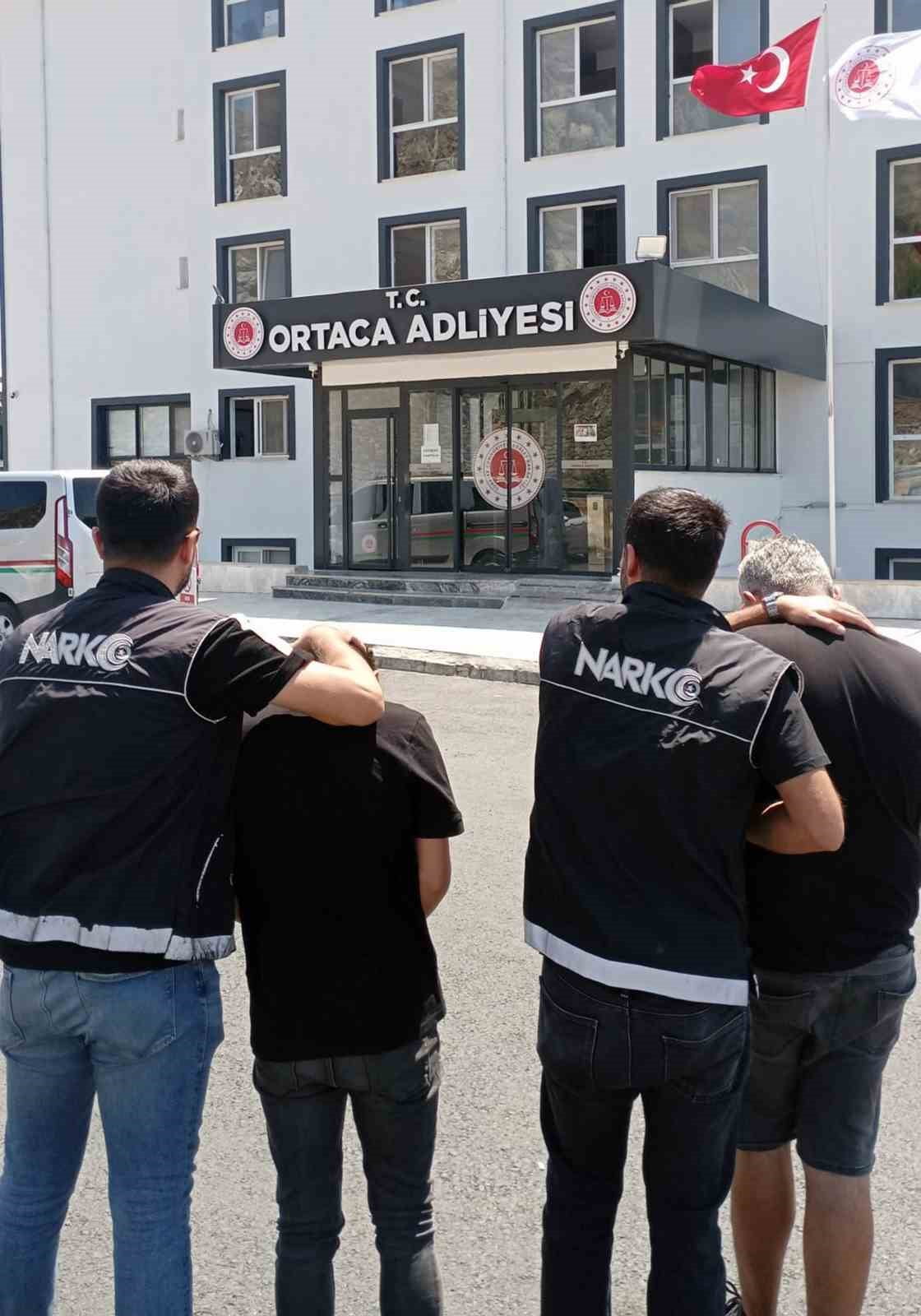 ORTACA VE BODRUM’DA UYUŞTURUCU OPERASYONU: 2 TUTUKLAMA