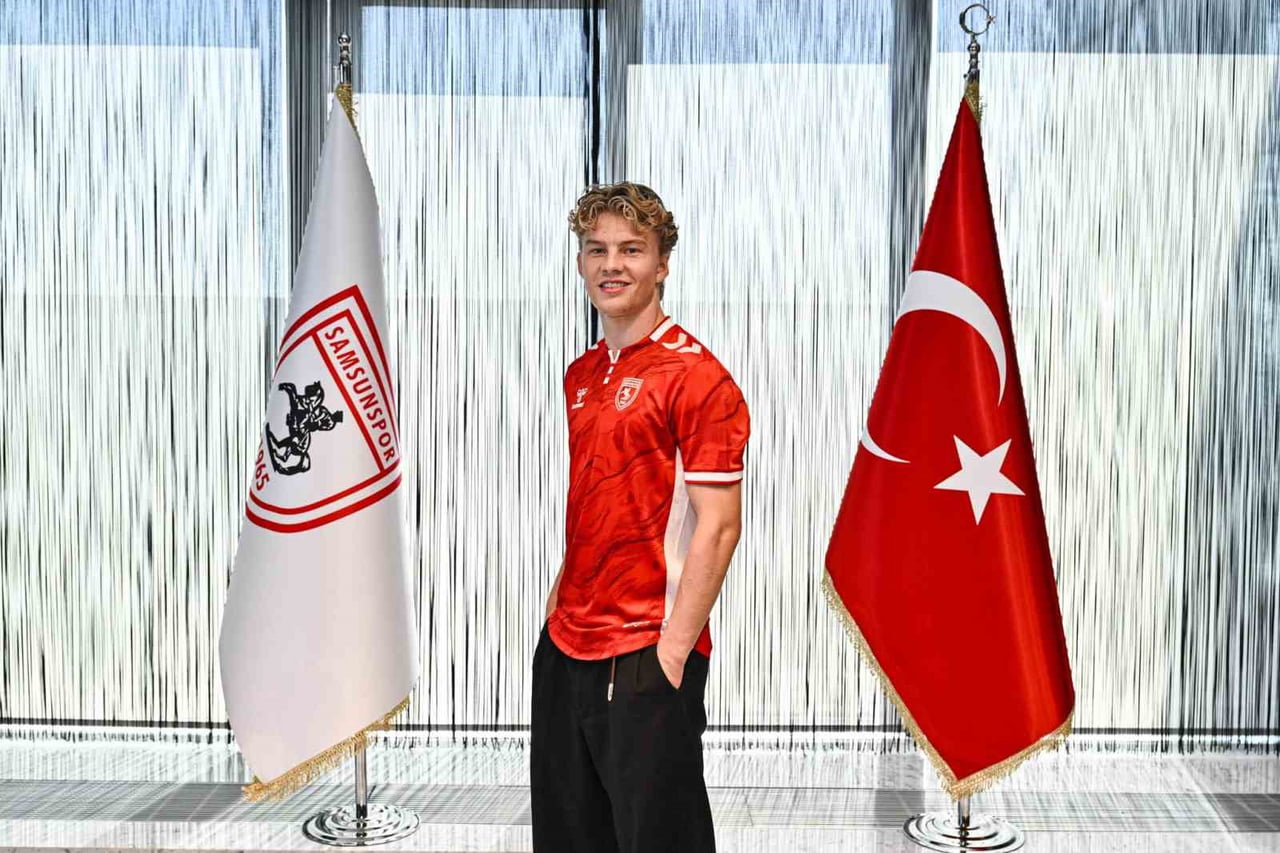 OSKAR HLENSCHLGER,