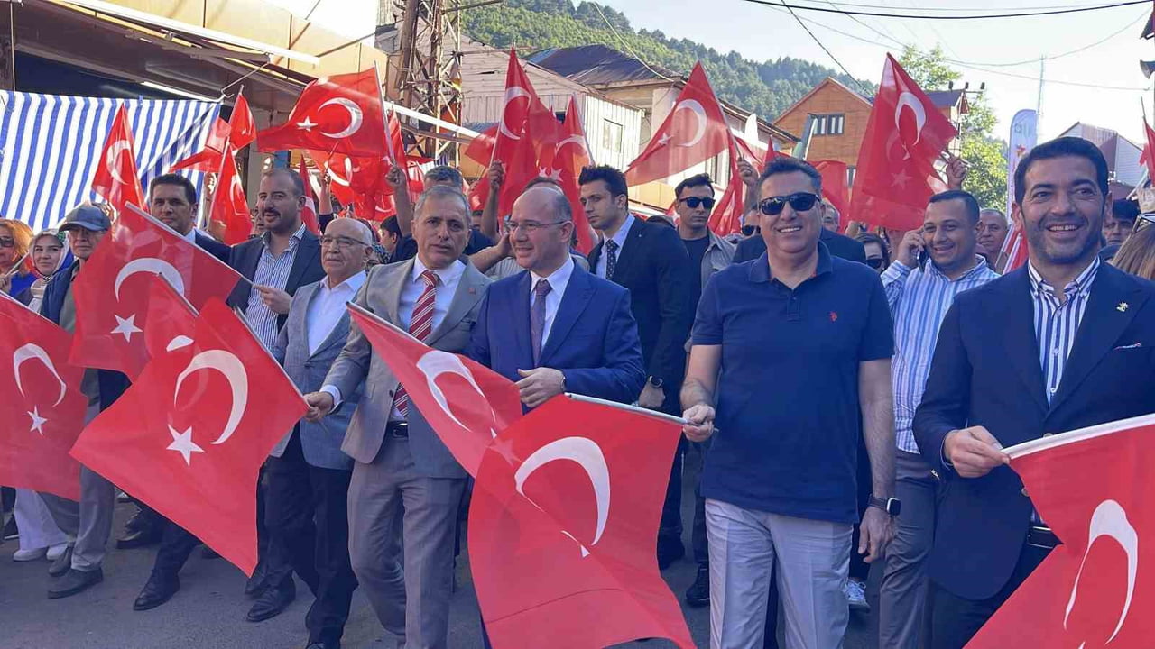 OSMANİYE 30. ZORKUN YAYLASI ÇOCUK ŞENLİĞİ KORTEJ YÜRÜYÜŞÜYLE BAŞLADI