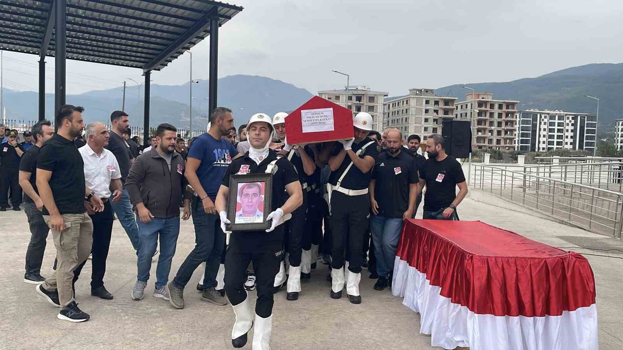 OSMANİYE’DE TEDAVİ GÖRDÜĞÜ HASTANEDE HAYATINI KAYBEDEN POLİS MEMURU ŞEMSETTİN KALKAN İÇİN...