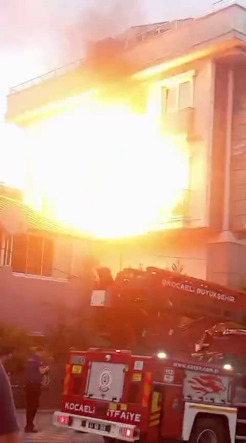 PATLAMA ANI KAMERYA YANSIDI