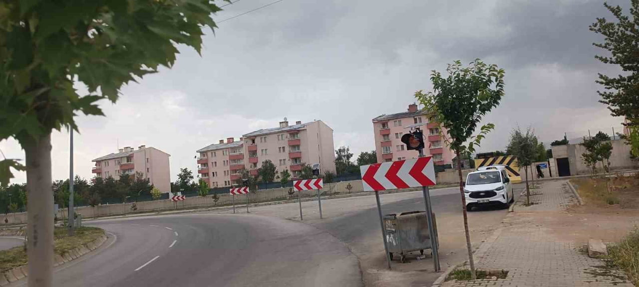 PATNOS’TA TRAFİK GÜVENLİĞİ İÇİN KAVŞAKLARDA TEDBİRLER ARTIRILIYOR