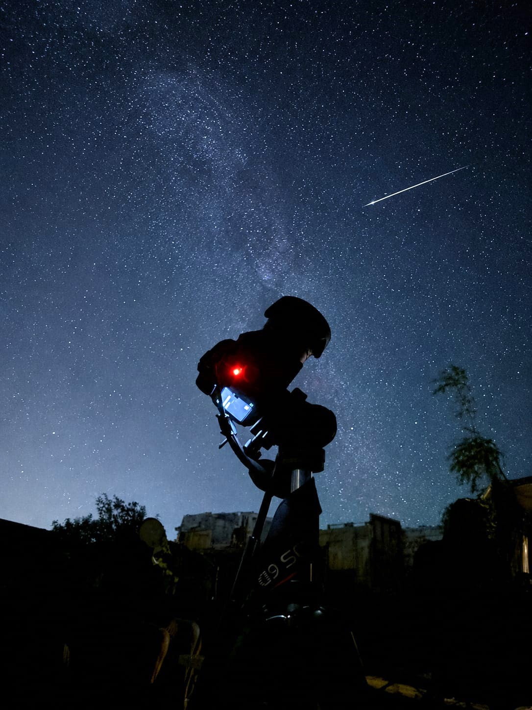 PERSEİD METEOR YAĞMURU BANDIRMA SEMALARINDA GÖRSEL ŞÖLEN SUNDU