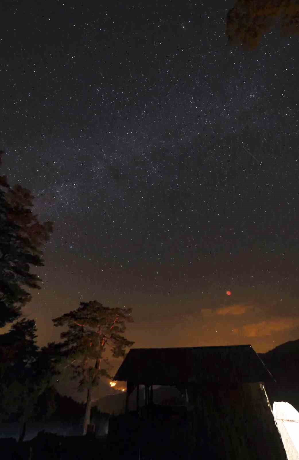 PERSEİD METEOR YAĞMURU, PUŞULU YAYLASI’NDA GÖRÜNTÜLENDİ