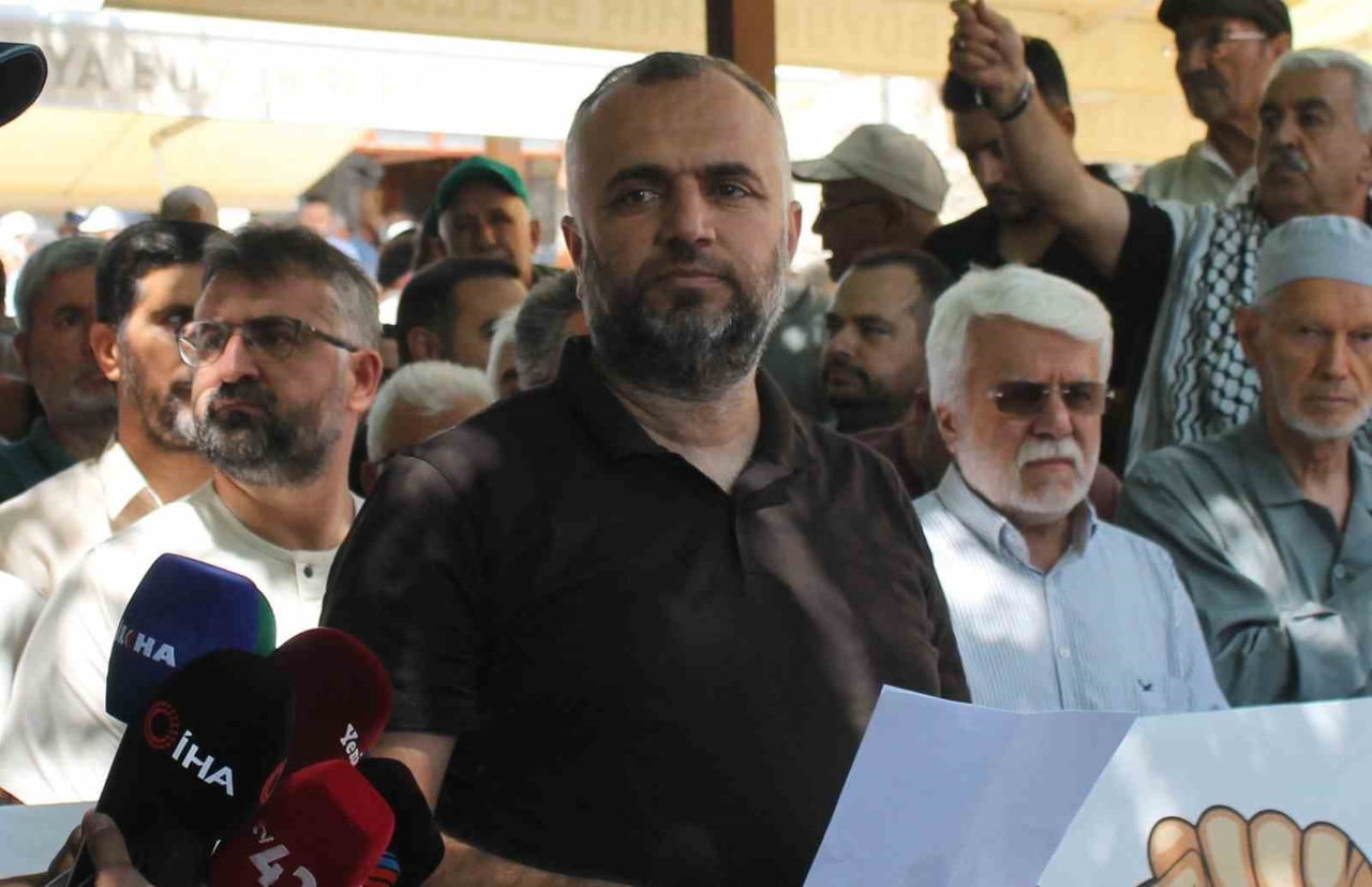 PLATFORM ADINA KONUŞAN ABDURRAHİM ARSLAN, "BUGÜN BURADA, FİLİSTİN HALKIYLA DAYANIŞMA MAKSADIYLA...