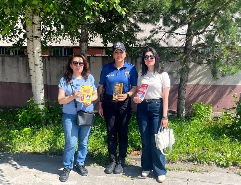 POLHANE PROJESİ KAPSAMINDA VATANDAŞLARA BİLGİLENDİRME YAPILDI.  (OLGUN YILDIZ/ARDAHAN-İHA)
