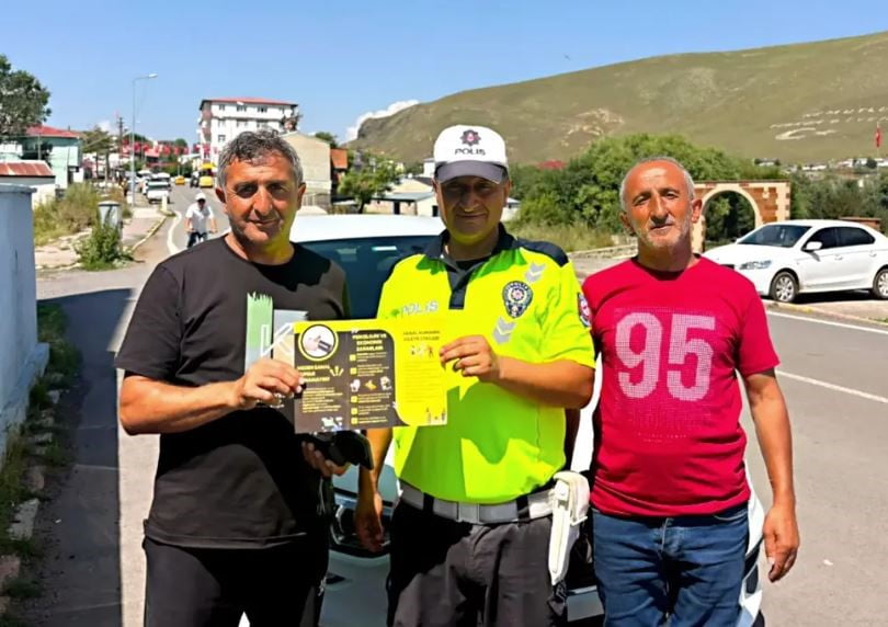 POLİSTEN VATANDAŞLARA ÖNEMLİ BİLGİLENDİRME. (OLGUN YILDIZ/ARDAHAN-İHA)