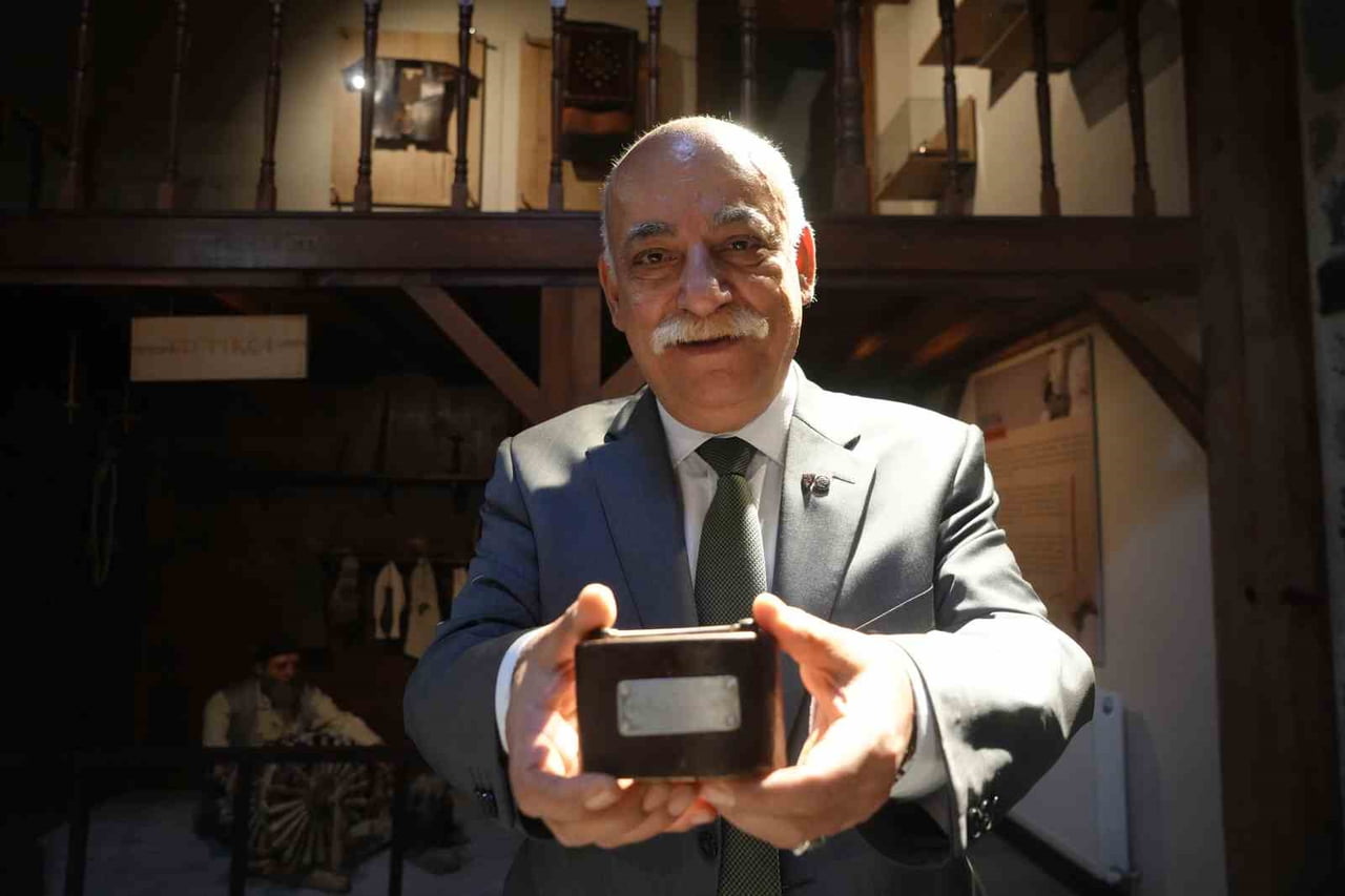 PROF. DR. AHMET NEZİH KÖK.