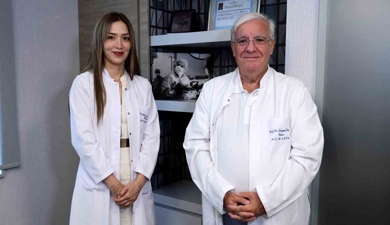 PROF. DR. SÜLEYMAN CANSUN DEMİR, 35 YIL ÖNCE DOĞUMUNDA GÖREV ALDIĞI VE İSİM BABASI OLDUĞU DR....