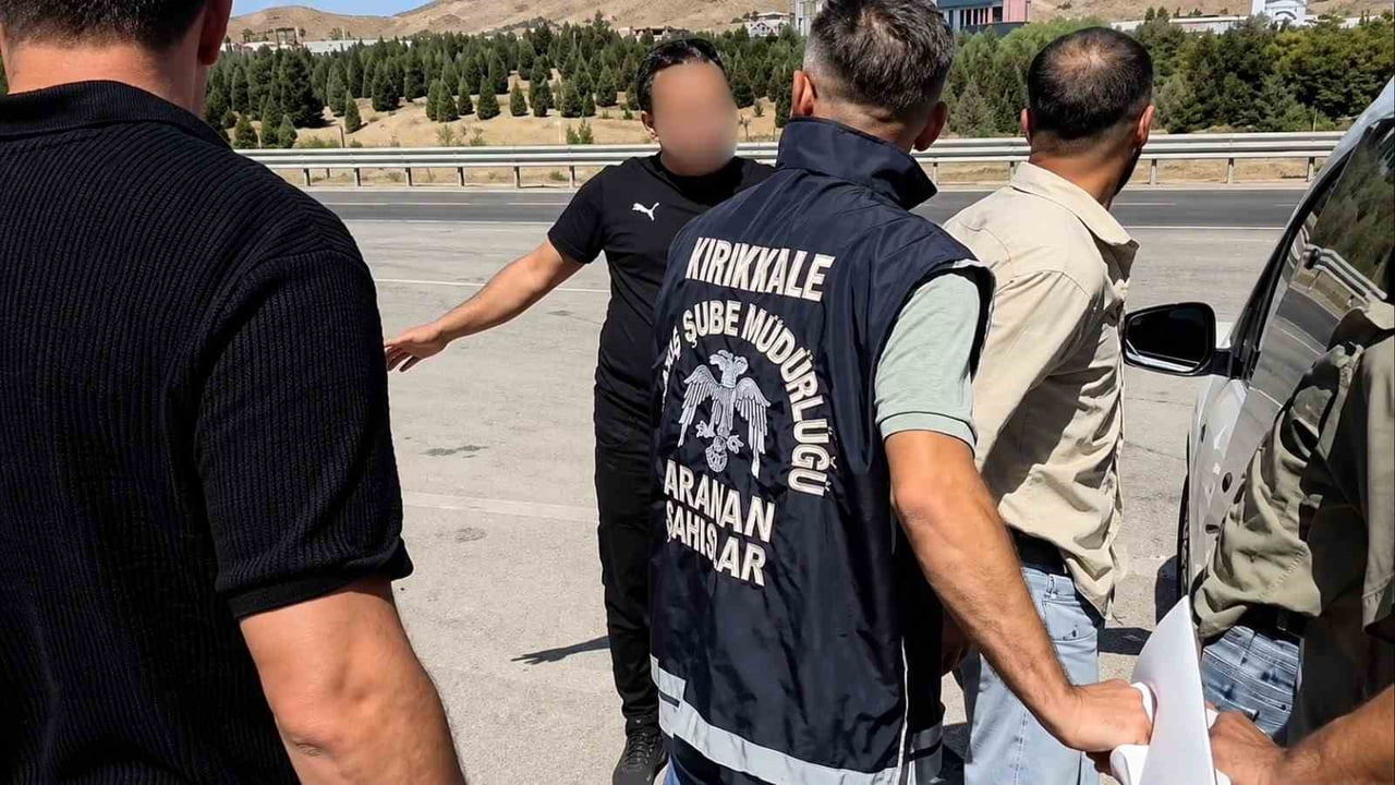 "BASİT YARALAMA" SUÇUNDAN HAKKINDA KESİNLEŞMİŞ 5 YIL HAPİS CEZASI BULUNAN M.A., POLİS EKİPLERİNCE...
