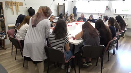 "Keçeleme Tekniği ile Küpe Yapımı" etkinliğinde buluştular