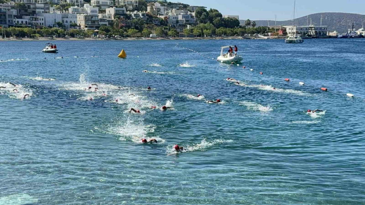 "SAĞLIĞA KULAÇ AT" ETKİNLİĞİ, İKİNCİ KEZ BODRUM’DA GERÇEKLEŞTİRİLDİ.