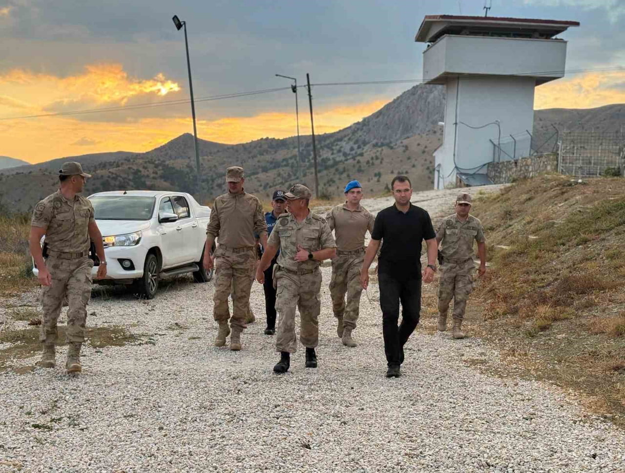REFAHİYE KAYMAKAMI TAŞKIRAN, JANDARMANIN ÇALIŞMALARINI YERİNDE İNCELEDİ