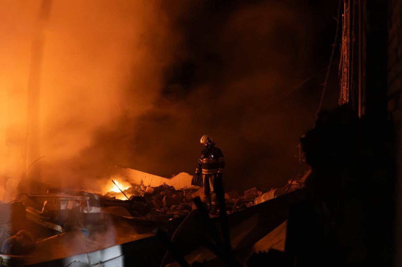 RUSYA'NIN UKRAYNA'YA YÖNELİK SALDIRILARI SONUCU ZAPORİJYA'DA 6 KİŞİ HAYATINI KAYBETTİ, 19 KİŞİ...