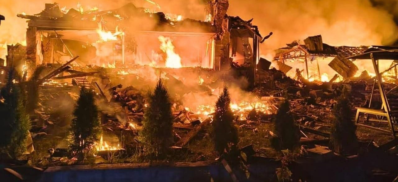 RUSYA ORDUSUNUN UKRAYNA'NIN KİEV BÖLGESİNE DÜZENLEDİĞİ HAVA SALDIRILARINDA ARALARINDA 1 ÇOCUĞUN DA...
