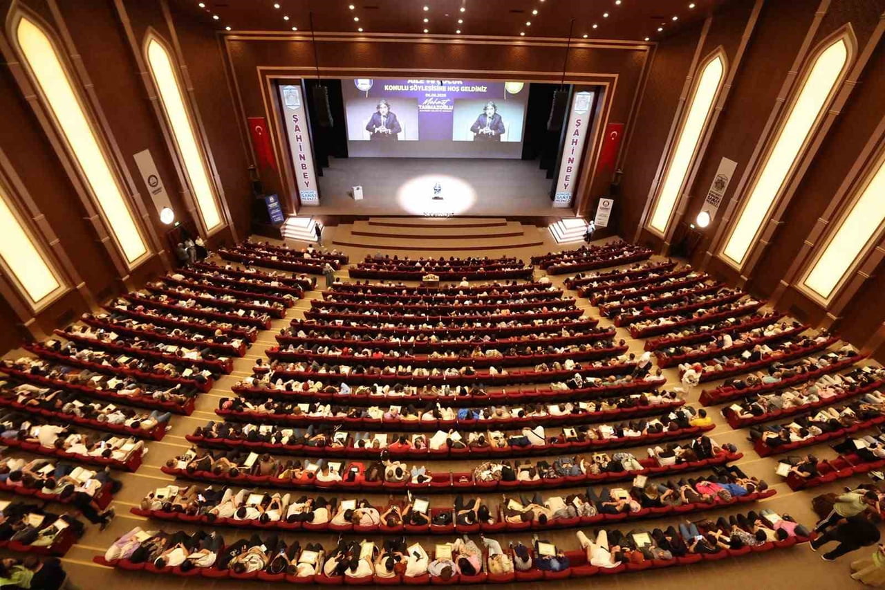 ŞAHİNBEY BELEDİYESİ TARAFINDAN AİLE KURUMUNU GÜÇLENDİRMEK VE EVLİLİKLERİN DAHA SAĞLAM TEMELLER...