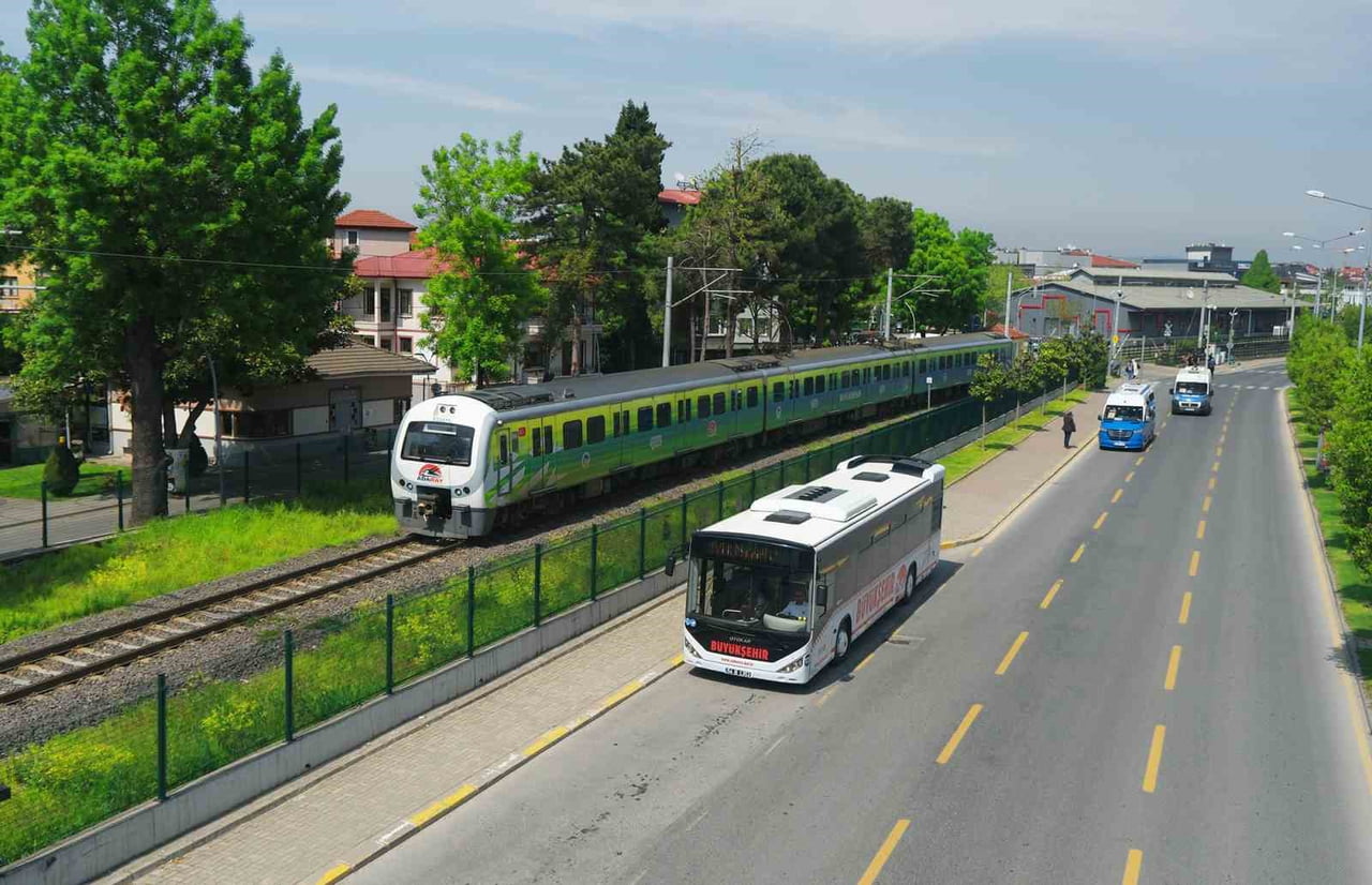SAKARYA'DA 30 AĞUSTOS ZAFER BAYRAMI DOLAYISIYLA ŞEHİRDEKİ TOPLU TAŞIMA ARAÇLARININ GÜN BOYUNCA...