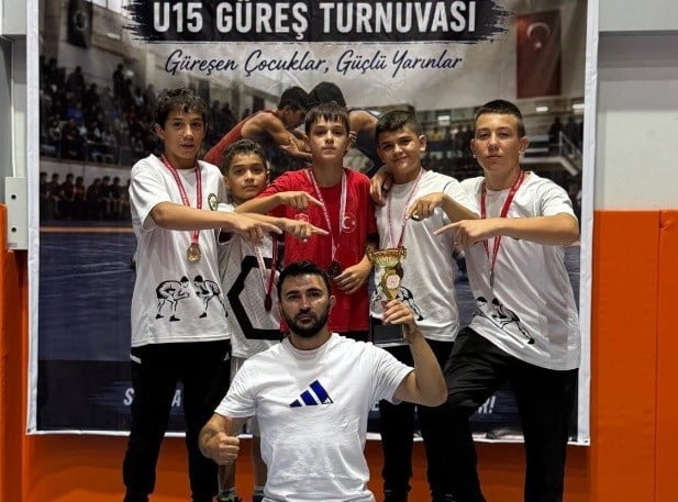 SAKARYA'DA ŞAMPİYON OLDULAR