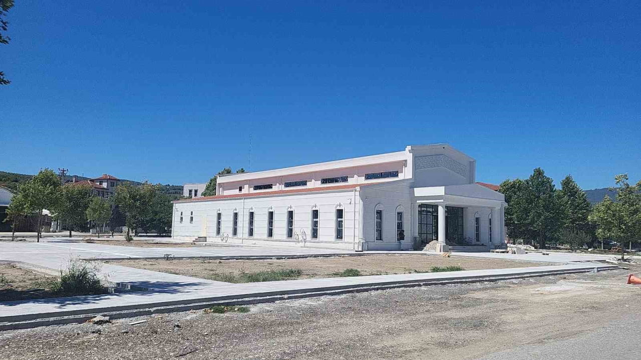SAKARYA'NIN PAMUKOVA İLÇESİNDE İNŞASINA BAŞLANAN MEKECE SOSYAL TESİSLERİ’NDE ÇALIŞMALAR YÜZDE 95...
