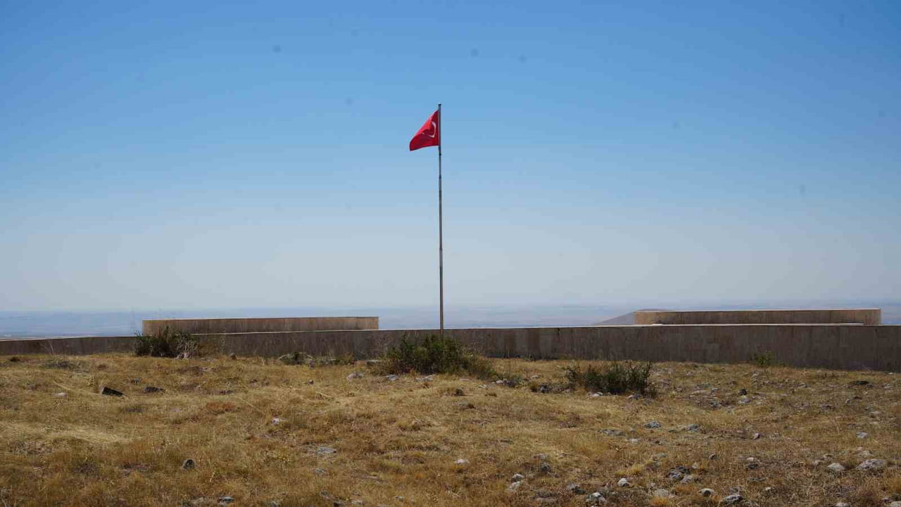 SAKARYA MEYDAN MUHAREBESİ’NİN İZLERİNİ TAŞIYAN ANKARA’NIN HAYMANA İLÇESİNDE BULUNAN EVLİYAFAKI...