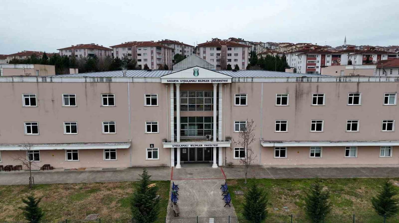 SAKARYA UYGULAMALI BİLİMLER ÜNİVERSİTESİ UYGULAMALI BİLİMLER FAKÜLTESİ’NİN İSMİ, YÜKSEKÖĞRETİM...