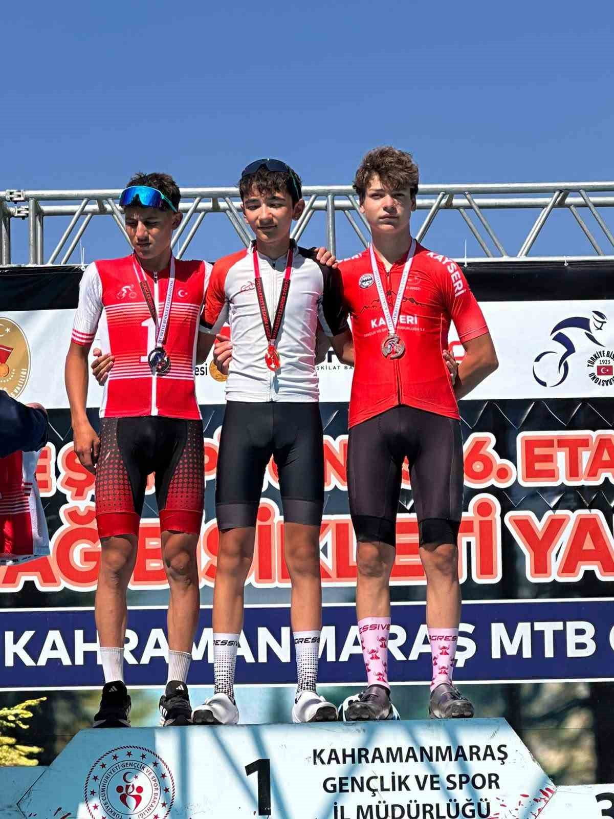 SAKARYA VE KAHRAMANMARAŞ’TA DÜZENLENEN BİSİKLET YARIŞLARINDA KAYSERİLİ SPORCULAR ÖNEMLİ DERECELER...