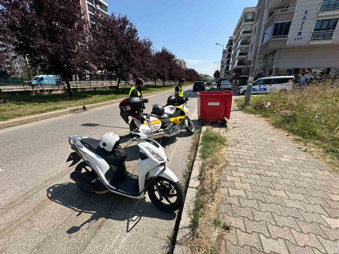 SAMSUN'UN ATAKUM İLÇESİNDE OTOMOBİL İLE MOTOSİKLETİN ÇARPIŞMASI SONUCU MEYDANA GELEN KAZADA 1 KİŞİ...