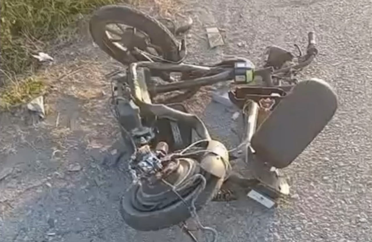 SAMSUN'UN ÇARŞAMBA İLÇESİNDE OTOMOBİL İLE ELEKTRİKLİ BİSİKLETİN ÇARPIŞMASI SONUCU AĞIR YARALANAN...