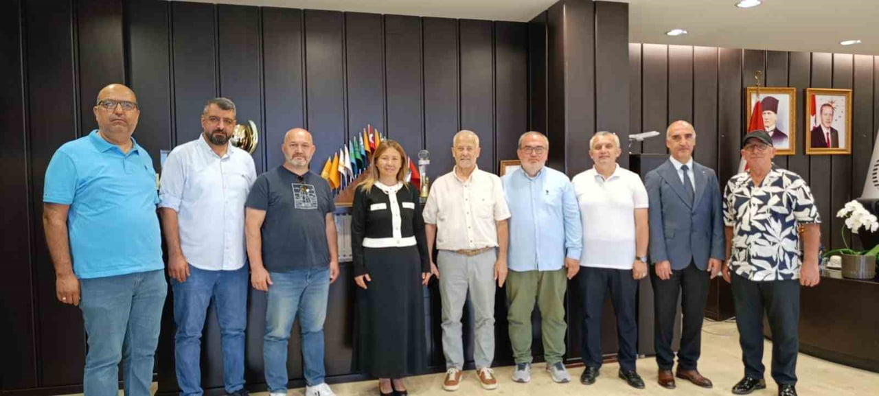 SAMSUN 19 MAYIS GAZETECİLER CEMİYETİ BAŞKANI YUSUF ZİYA ÇAKIR VE BERABERİNDEKİ YÖNETİM KURULU...