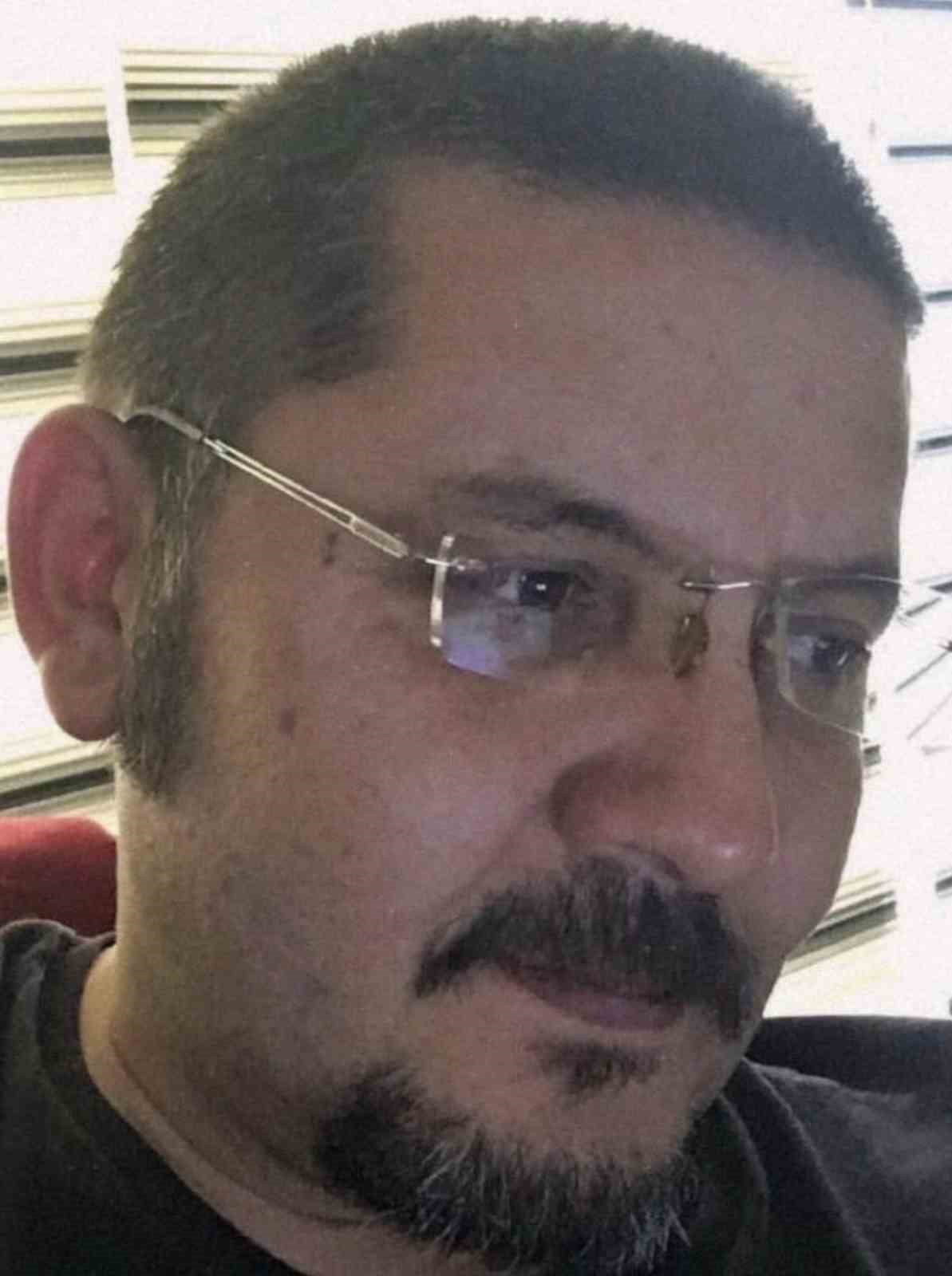 SAMSUN’DA 46 YAŞINDAKİ DOKTOR DURSUN BEKTAŞ EVİNDE ÖLÜ OLARAK BULUNDU.