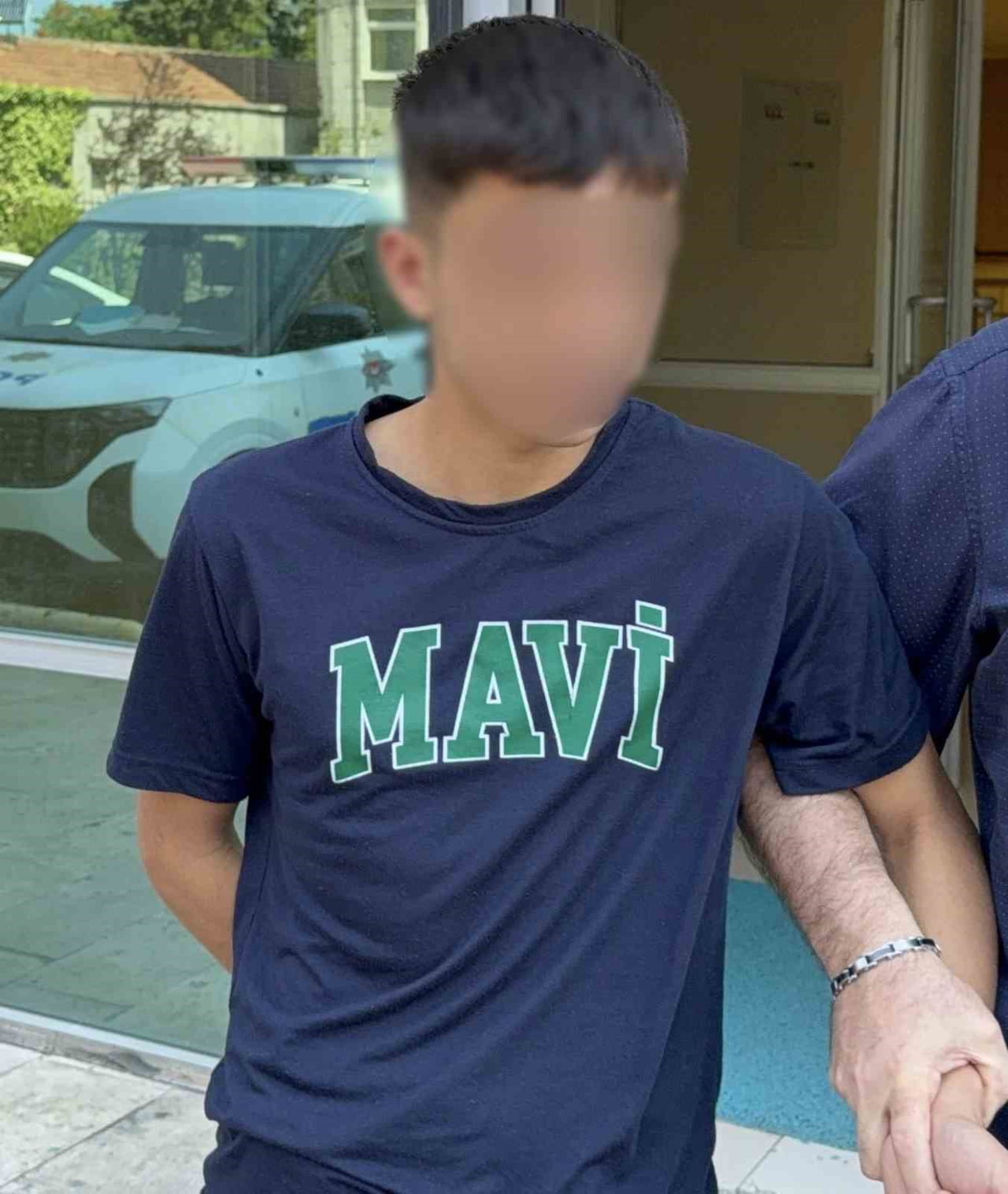 SAMSUN’DA ÇOCUK ŞUBE MÜDÜRLÜĞÜ EKİPLERİNCE UYUŞTURUCU HAPLA YAKALANAN 17 YAŞINDAKİ H.Ö....