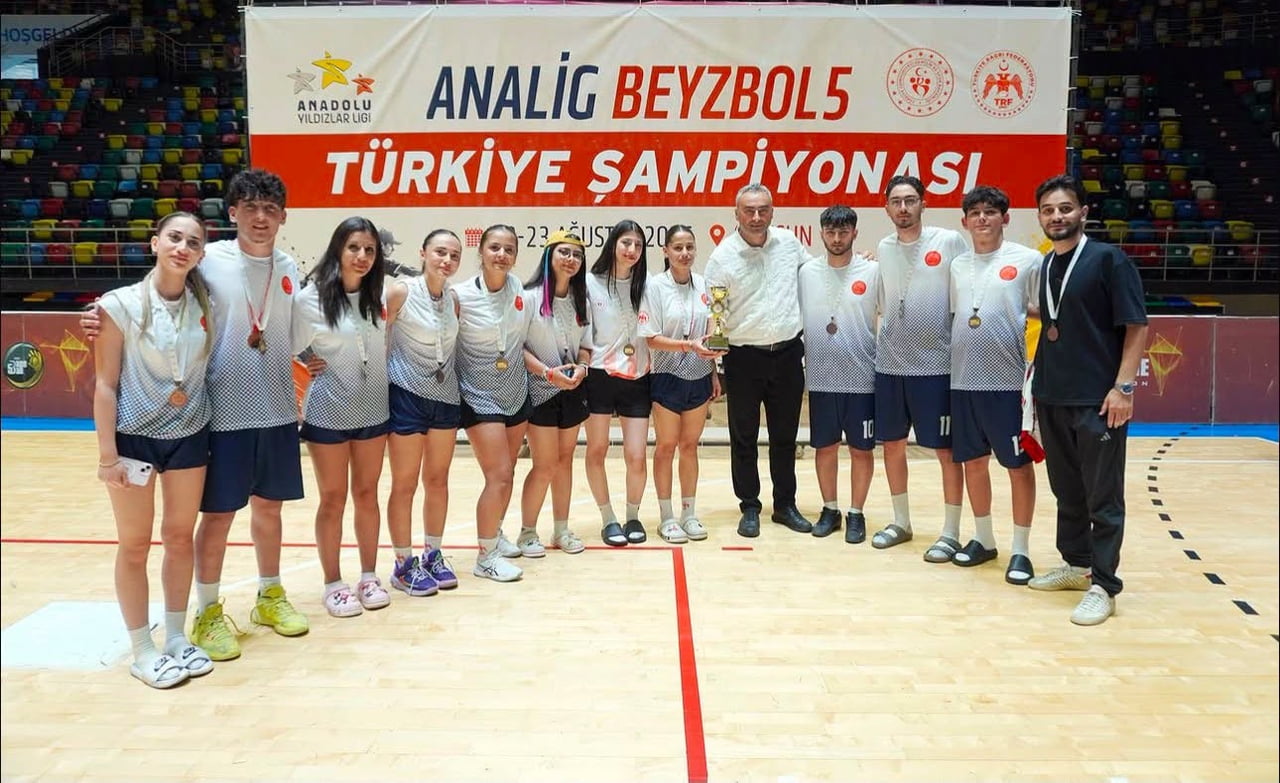 SAMSUN’DA DÜZENLENEN ANALİG BEYZBOL5 TÜRKİYE ŞAMPİYONASI’NDA MÜCADELE EDEN KAYSERİ ANALİG BEYZBOL5...