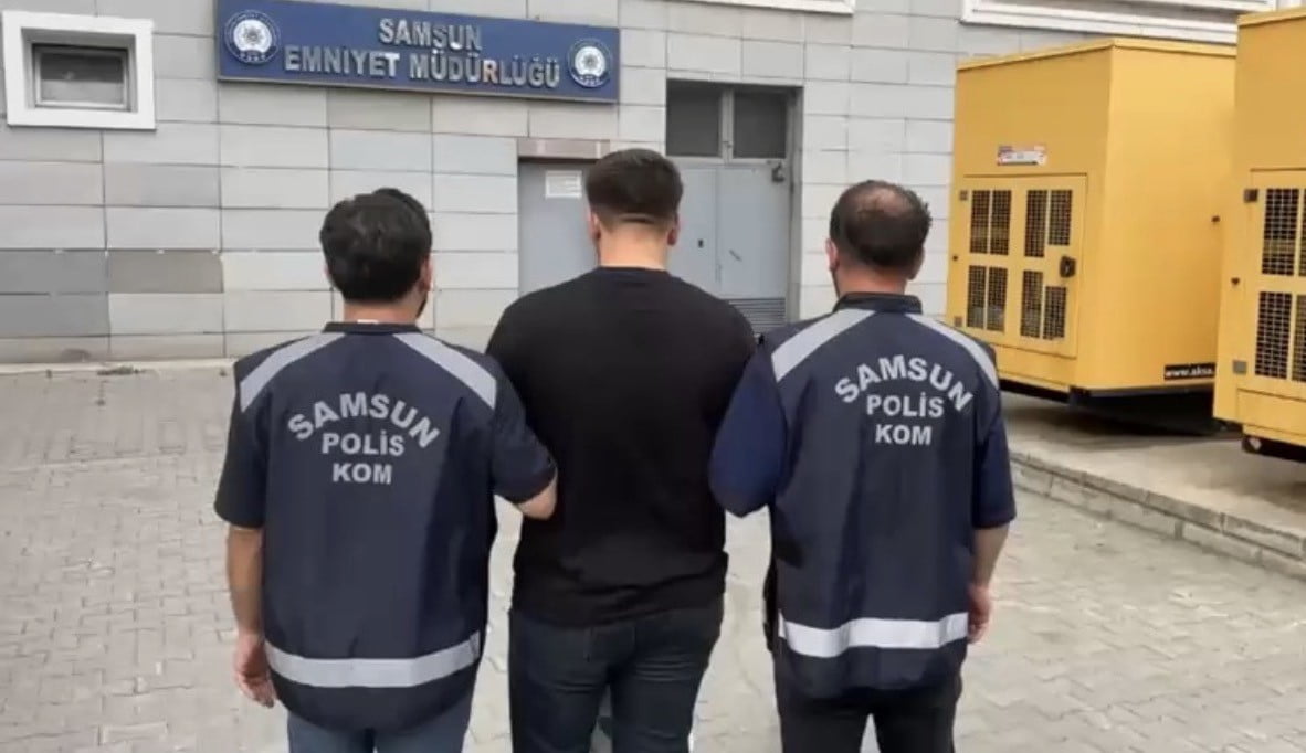 SAMSUN’DA HAKKINDA 10 YIL 8 AY KESİNLEŞMİŞ HAPİS CEZASI BULUNAN VE CEZAEVİ FİRARİSİ OLARAK ARANAN...