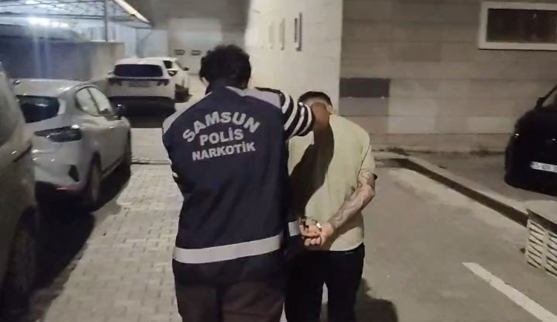 SAMSUN’DA HAKKINDA 12 YIL 6 AY KESİNLEŞMİŞ HAPİS CEZASI BULUNAN VE AYRICA FİRARİ OLARAK ARANAN...