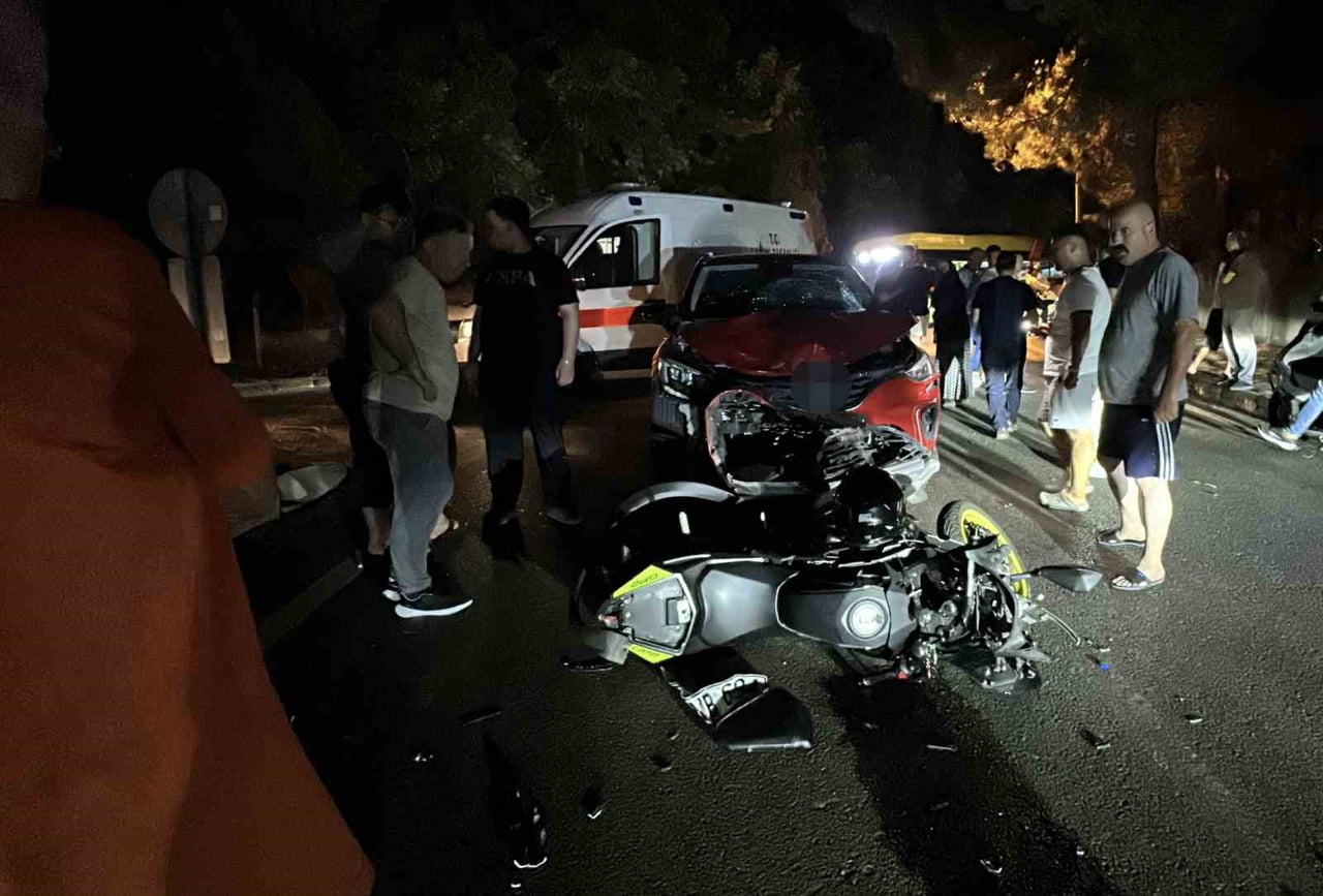 SAMSUN’DA SUV ARAÇ İLE MOTOSİKLET KAFA KAFAYA ÇARPIŞTI: 1 YARALI