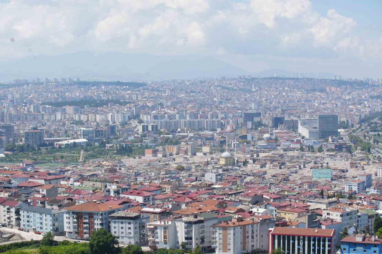 SAMSUN’DA YAPI RUHSATI VERİLEN DAİRE SAYISI, BU YILIN İKİNCİ ÇEYREĞİNDE GEÇEN YILIN AYNI DÖNEMİNE...