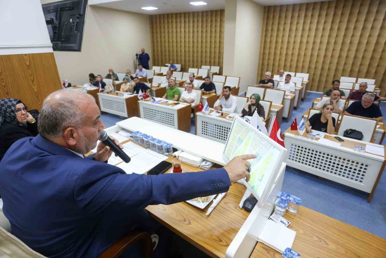 SAMSUN’UN CANİK BELEDİYE BAŞKANI İBRAHİM SANDIKÇI, BELEDİYE MECLİSİ TOPLANTISINDA İLÇEDE DEVAM...