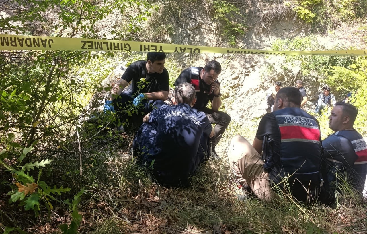 SAMSUN’UN VEZİRKÖPRÜ İLÇESİNDE KOYUNLARINI OTLATMAK İÇİN ORMANLIK ALANA GİDEN ABDÜLKADİR ÖKSÜZOĞLU...