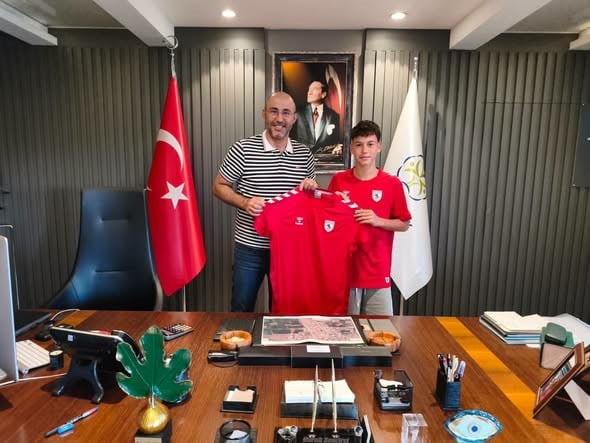 SAMSUNSPOR'A TRANSFER OLAN GENÇ FUTBOLCU KUZEY, GERMENCİK BELEDİYE BAŞKANI BURAK ZENCİRCİ'Yİ...