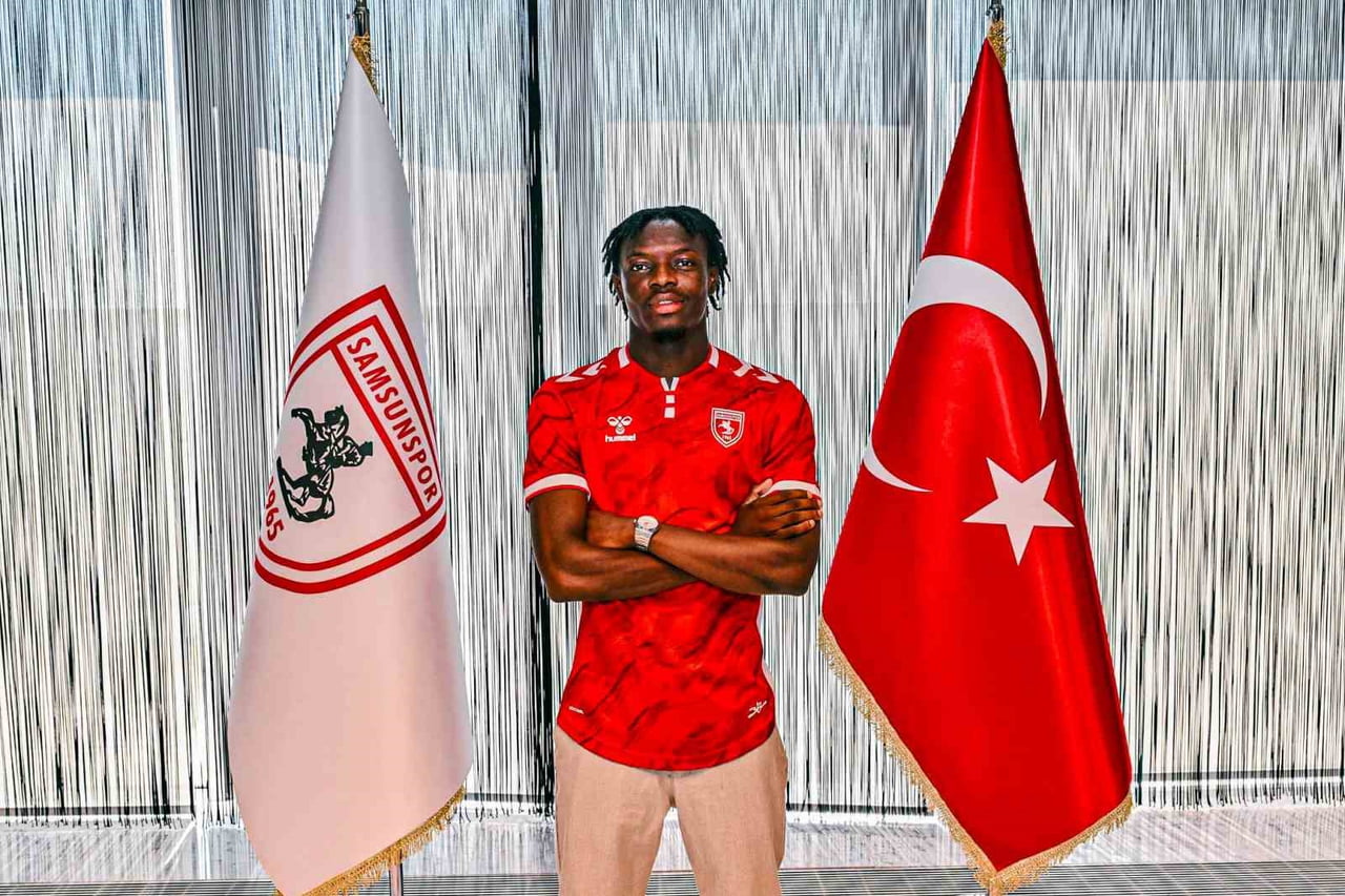 SAMSUNSPOR, FRANSA TEMSİLCİSİ USL DUNKERQUE FORMASI GİYEN ORTA SAHA OYUNCUSU ANTOİNE SEKONGO'YU...