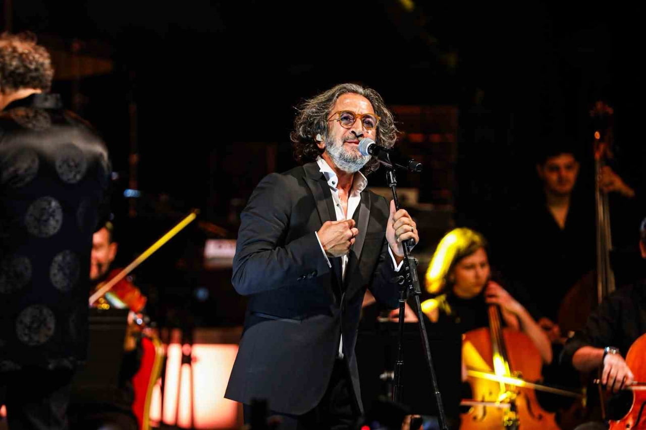 SANATÇI FETTAH CAN