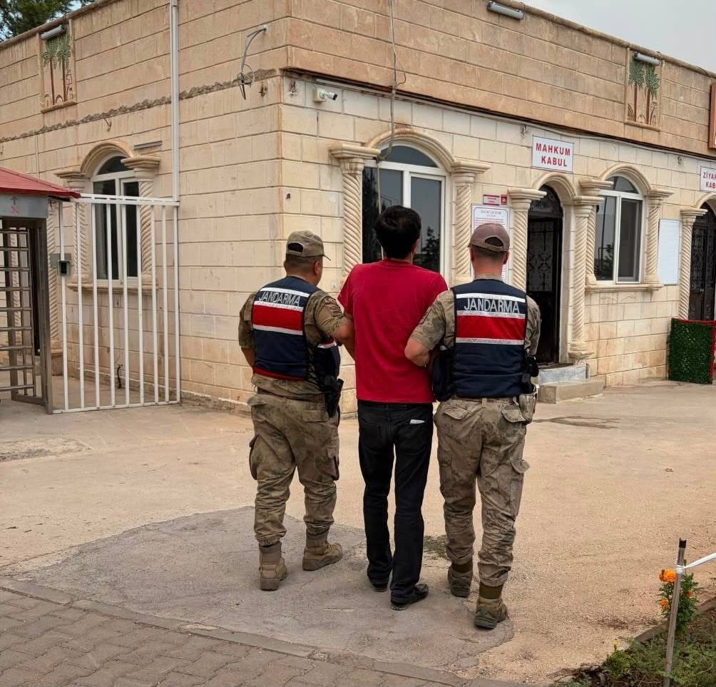 ŞANLIURFA'DA 4 YIL 2 AY HAPİS CEZASI BULUNAN HÜKÜMLÜ YAKALANDI