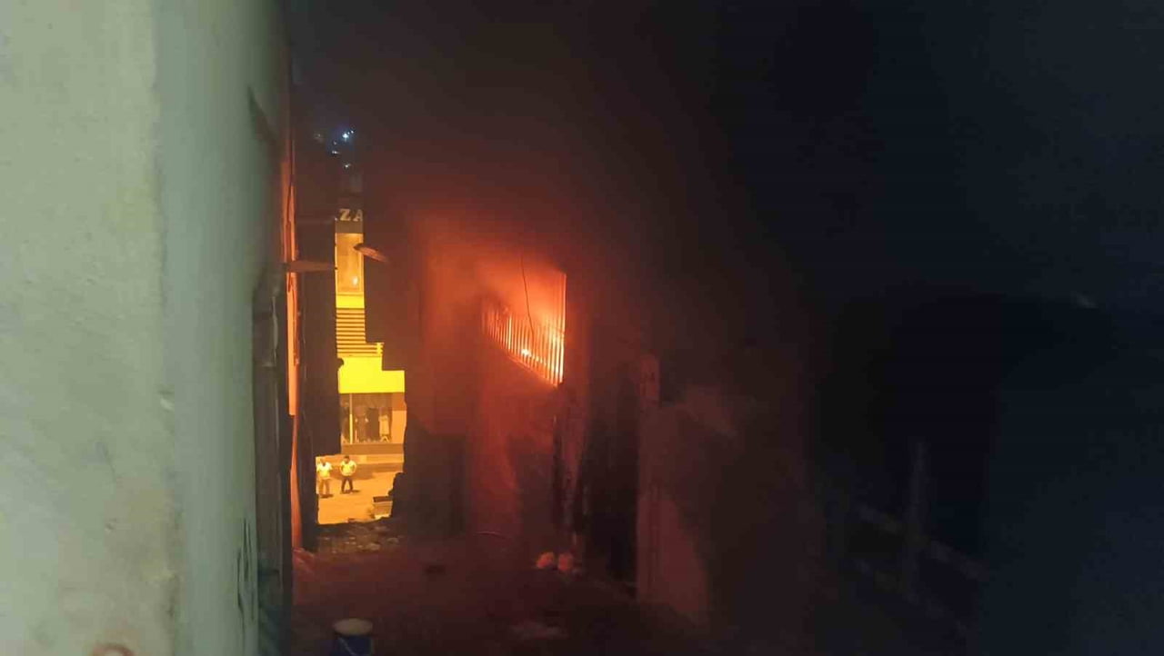 ŞANLIURFA'DA KORKUTAN YANGIN YANGIN
