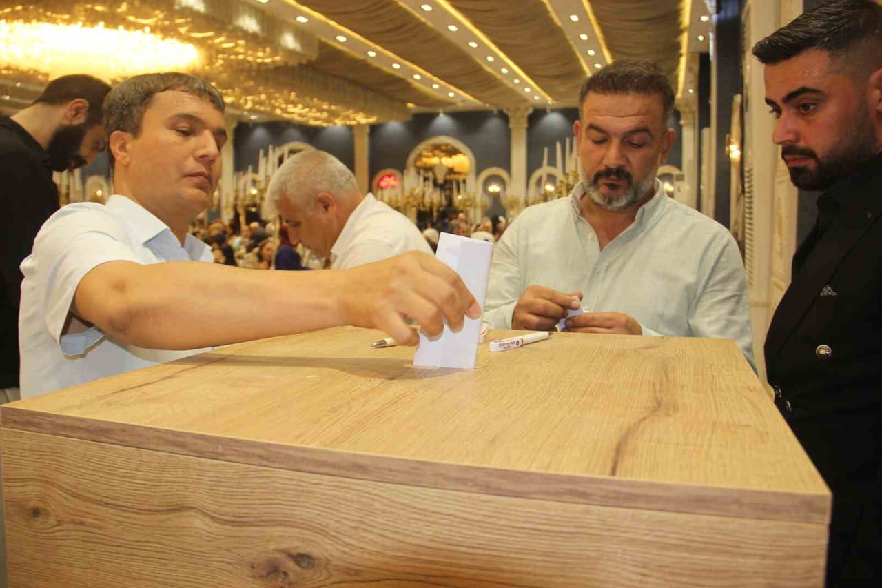 ŞANLIURFA'DA PİJAN AŞİRETİ MENSUBU KAYAN AİLESİ, DÜZENLEDİĞİ SÜNNET DÜĞÜNÜNÜ ÖRNEK BİR DAYANIŞMA...