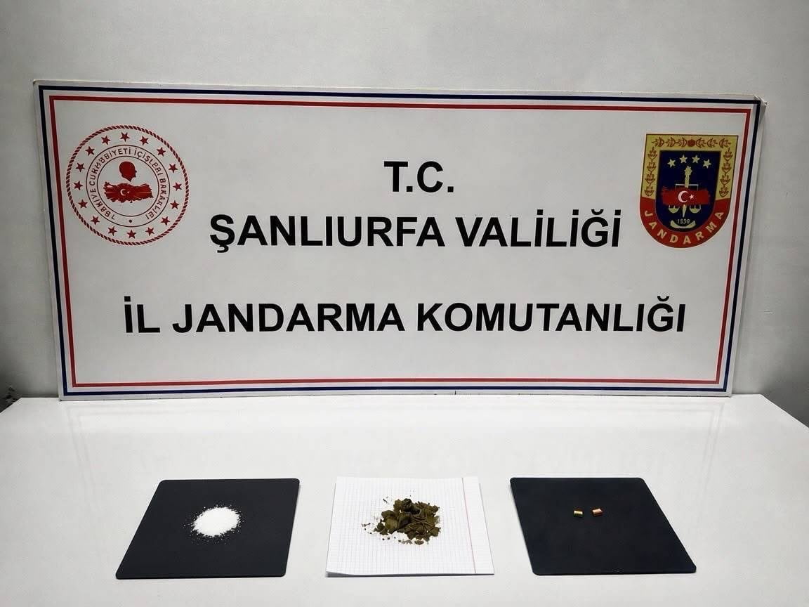 ŞANLIURFA'DA UYUŞTURUCU OPERASYONUNDA 2 ŞÜPHELİ GÖZALTINA ALINDI