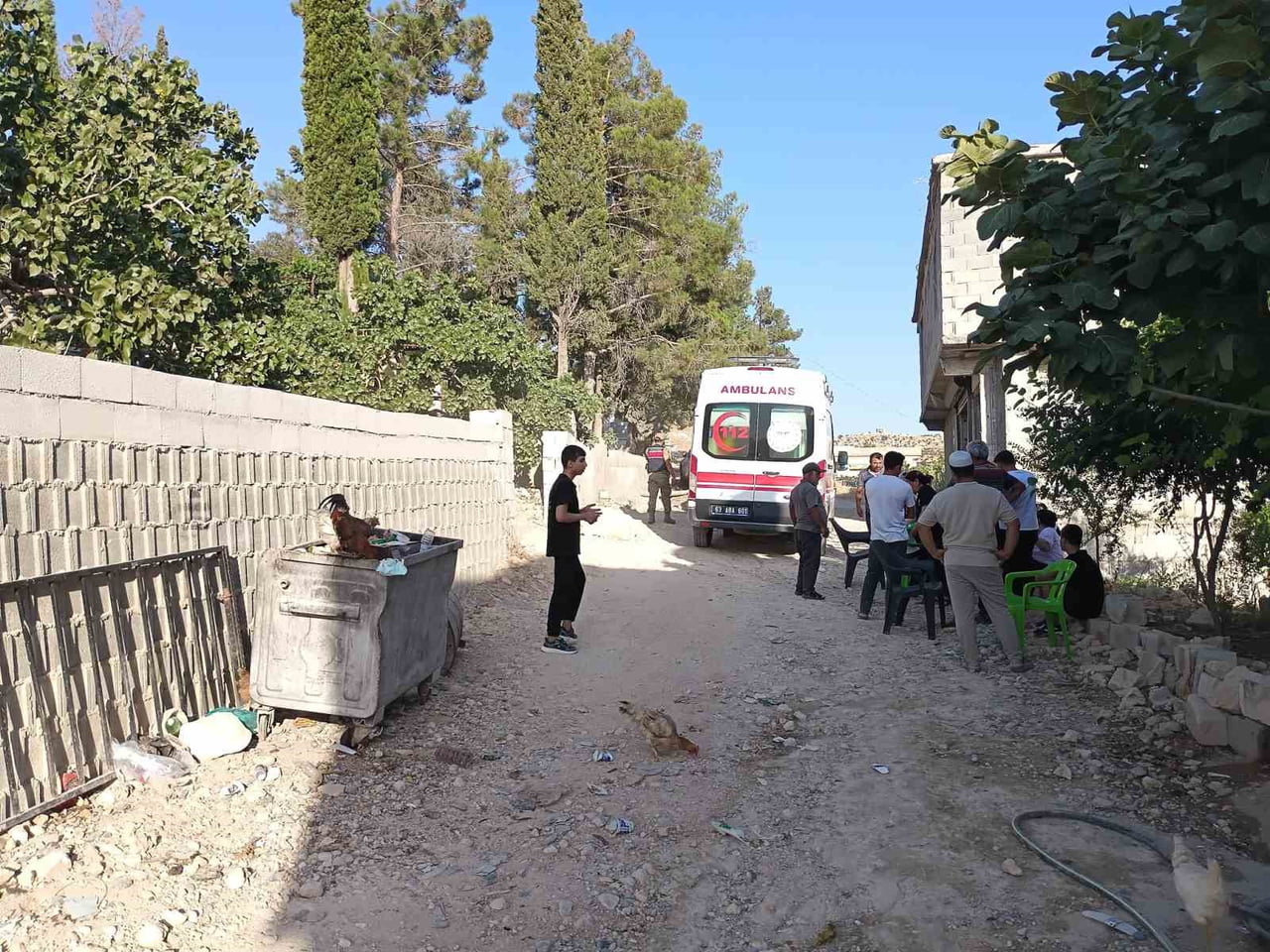 ŞANLIURFA'NIN BİRECİK İLÇESİNDE, FOTOĞRAF ÇEKMEK İSTERKEN DENGESİNİ KAYBEDİP FIRAT NEHRİ'NE DÜŞEN...