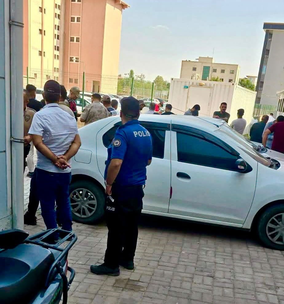 ŞANLIURFA'NIN HARRAN İLÇESİNDE BOĞAZINA CİSİM KAÇTIĞI ÖNE SÜRÜLEN 1 YAŞINDAKİ CAN AKAT HAYATINI...